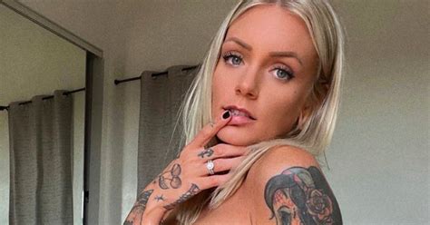 Tattoo Model Surprises Instagram Fans As She Shares Hidden Kinky Topless Snap News Digging