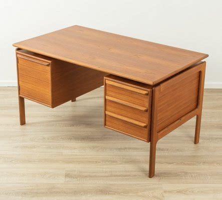 Mid Century Teak Desk By Punch Design Canada 1960s 152689