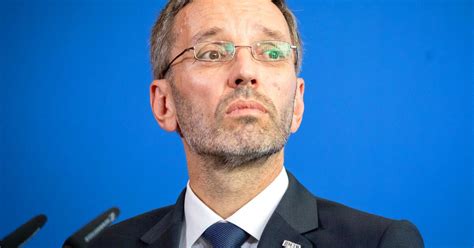 scharfe fpÖ kritik an Österreichs bundespräsident alexander van der