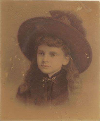 Rare Young Annie Oakley Tinted Photograph Annie Oakley Oakley Old West