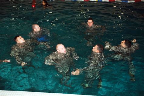 401st Military Intelligence Battalion Soaks Up Water Survival Training