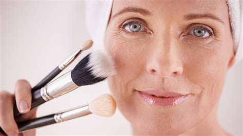 Makeup Tips All Older Women Should Know Daily Leap