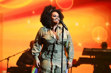 jill scott s nsfw air sex performance has fans on twitter shocked billboard billboard