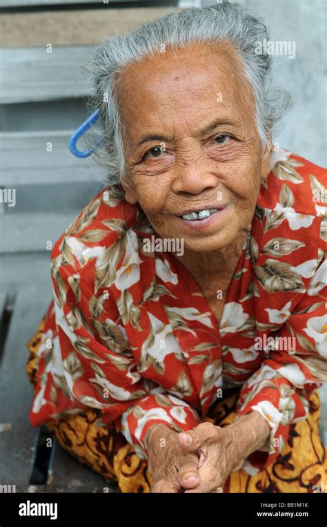 Elderly Woman Semarang Java Indonesia Stock Photo Alamy