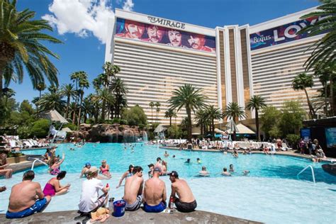 Las Vegas 11 Best Hotel Pools Good Morning America
