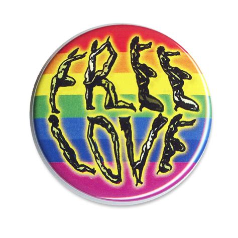 B499 Free Love Rainbow Psychedelic Hippie Button