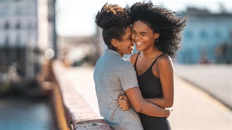 5 Myths About Bisexuality Debunked By A Relationship Expert