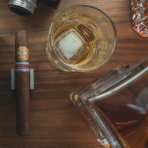 Cigar Drink Pairings To Enhance Your Experience Leo Edit