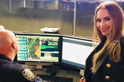 Nypd Had No Idea Bombshell Was A Porn Star Chief Says