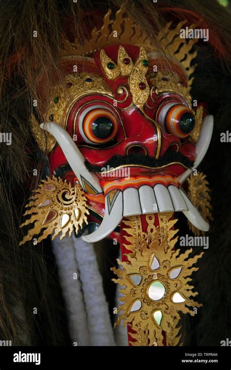 Barong Ket Mask Stock Photo Alamy