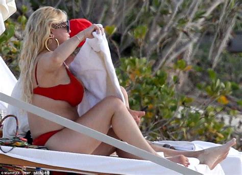 Jessica Simpson Models Racy Red Bikini As She Has A Ball In Bahamas
