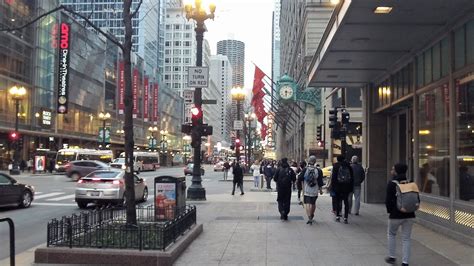State Street in Downtown Chicago (March 23, 2017) - YouTube