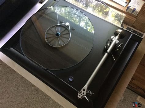 Rega P5 Turntable Black With Red Ortofon 2m Cartridge Rb700 Tonearm Psu