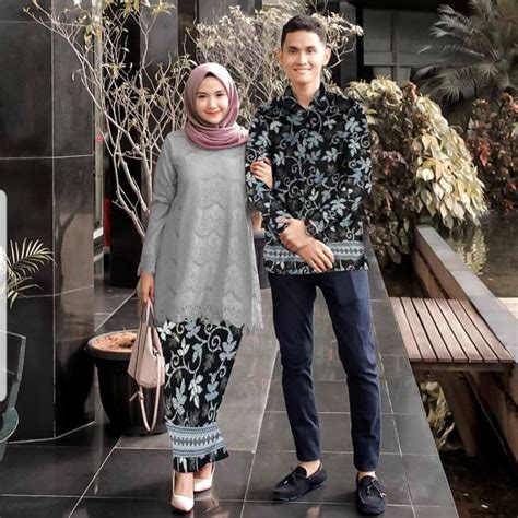 Style baju kebaya batik couple sangat modis dan kekinian. Ootd Kondangan Baju Couple Kondangan Kekinian - Baju Couple Batik Keluarga Gamis Kemeja 2 Anak ...