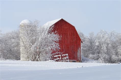 Michigan Nut Photography Old Barns And Log Cabins Snow Covered Barn