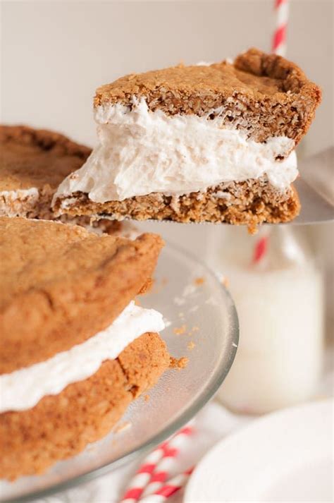 Little debbie has quite a love of space, with snack names including star crunch and cosmic brownies. Gigantic Homemade Little Debbie's Oatmeal Cream Pie Cake | Recipe | Oatmeal cream pies, Dessert ...