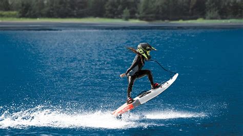 Cyrusher Thunders Electric Surfboard Launches With 44 Mph Top Speed