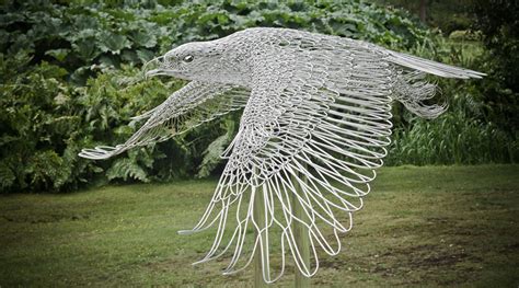 This Artist Turns Steel Wire Into Beautiful Metal Masterpieces That