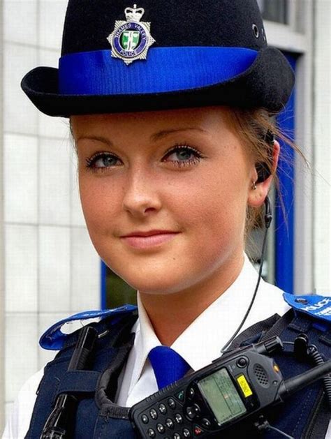 Cutest Female Police Officers Inthe World ~ Oldshotsworld