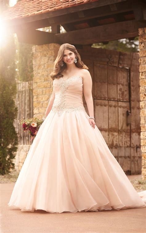 Check out our plus size wedding dress selection for the very best in unique or custom, handmade pieces from our shops. Best Plus Size Wedding Dresses — Shop Beautiful Wedding ...