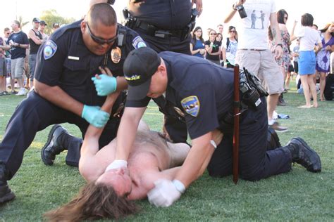 Naked Man Tasered Outside Of Chicago Music Festival After Putting Rear My Xxx Hot Girl