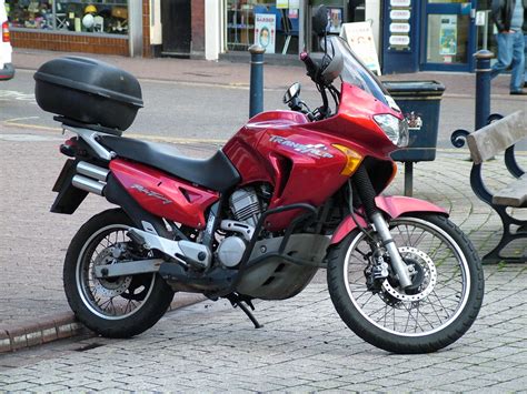 You'll receive email and feed alerts when new items arrive. Honda XL 650 V Transalp - a photo on Flickriver