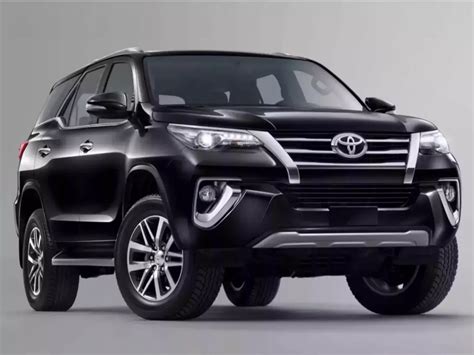 Comparison Between Toyota Rav4 2023 Hev Le 4x4 And Toyota Fortuner 2023