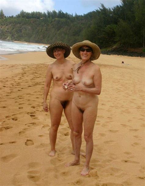 Nudist Mom Daughter Nude Hotnupics Com