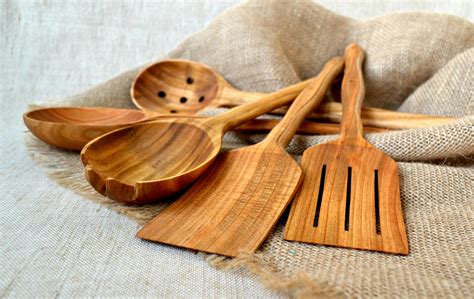 There are many types of serving bowls. Buy Handmade Utensil Set. Wooden Cute Kitchen Utensils Set ...