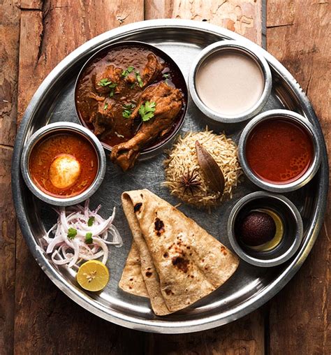 10 Most Popular Dishes Of Maharashtra Trafali