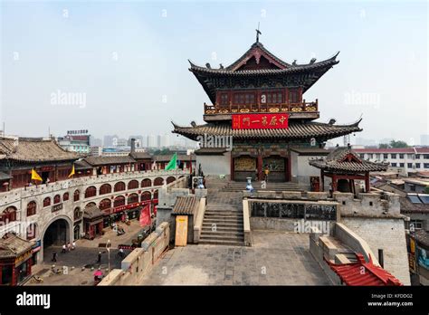 Lijing Gate Luoyang Henan China Stock Photo Alamy