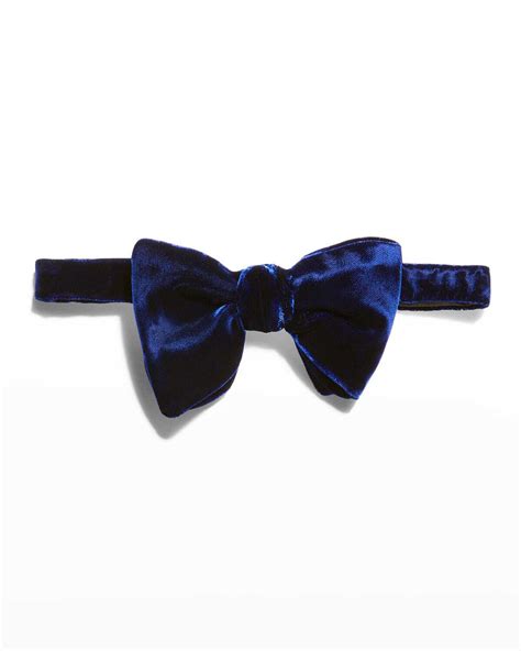 Tom Ford Men S Velvet Bow Tie Editorialist