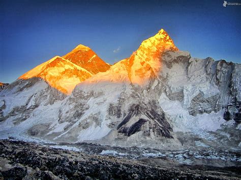Today, the southeast ridge route, which is technically easier, is more frequently used. Mount Everest