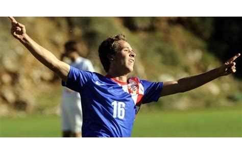 Matthew robert smith (born 22 november 1999) is a professional footballer who plays as a midfielder for hull city on loan from manchester city.although born in england, he represents the wales national team. Manchester United Transfer Rumours: Marco Reus Plays Down ...