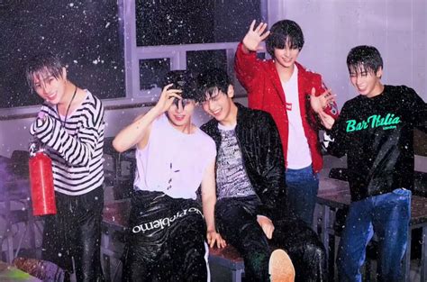 Aneun hyeongnim), also known as men on a mission or ask us anything, is a south korean television entertainment program that premiered on december 5, 2015, and currently airs on satudays at jtbc. TXT OT5 | Txt, South korean boy band, Tomorrow