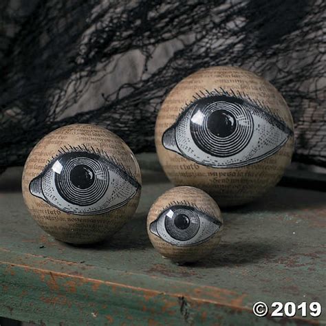 Create An Eye Catching Halloween Display With The Help Of These Eyeball