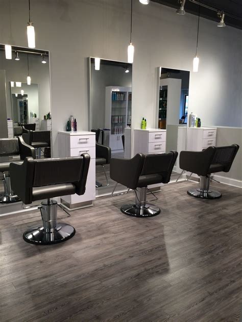 Our expert hair stylists love doing all things hair from balayage to highlights, cutting classic bobs, long layered. Vertical line- the mirrors in this hair salon make long ...