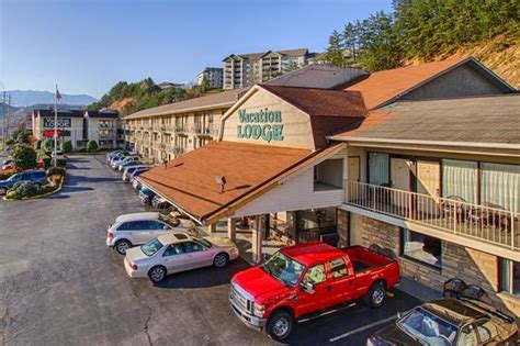 T nails is premiere luxury nail salon with the years of experience, we. Wouldn't you love to be here? | Hotel motel, Pigeon forge ...