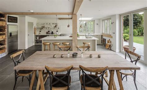 This kitchen proves that you do not need to dedicate a long stretch of space for the kitchen area. 20 of the Best Open Plan Kitchens | Homebuilding & Renovating