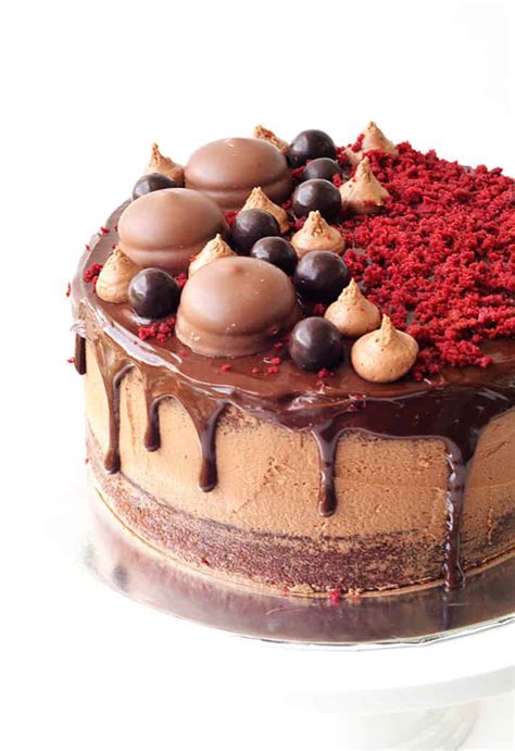 Red velvet cake gets it's name from the red food coloring that is mixed together with cocoa powder to create this intense hue and original flavor. Red Velvet Layer Cake with Chocolate Frosting - Sweetest Menu