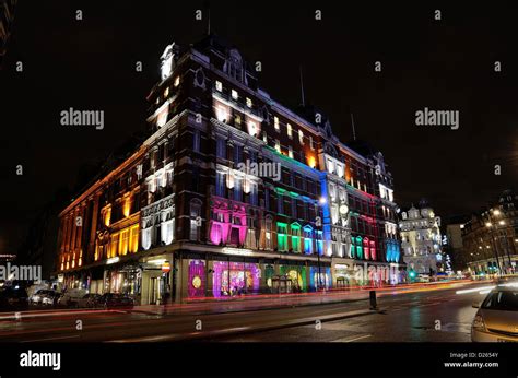 Harvey Nichols London Exterior Hi Res Stock Photography And Images Alamy