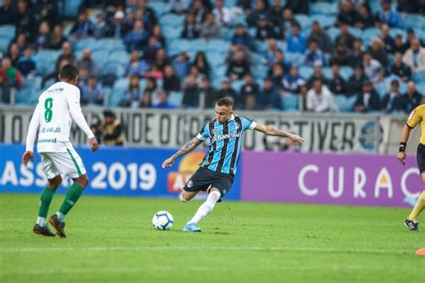 Gremio x são paulo jogam pela cb em pa dia 23: Como assistir o jogo do Grêmio ao vivo contra a Chapecoense