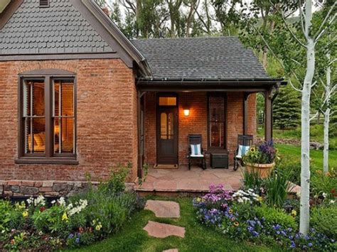 Lovely Brick Cottage Content In A Cottage