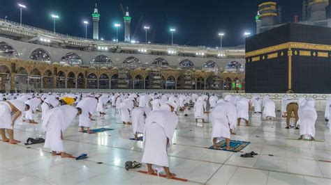 In Pictures Foreign Muslims Return To Mecca For Umrah Pilgrimage Bbc