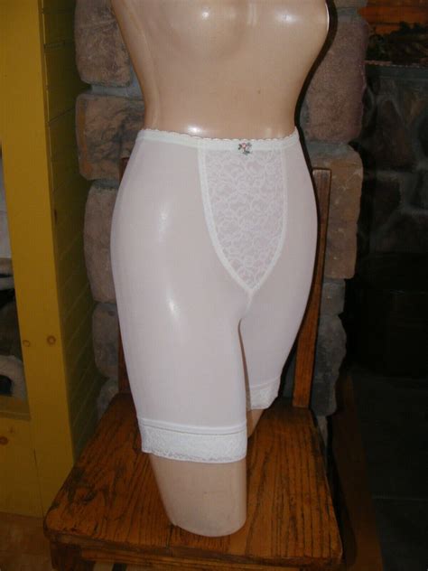 1960s X SMALL LONG LEG PANTY GIRDLE PLAYTEX FREE SPIR Gem