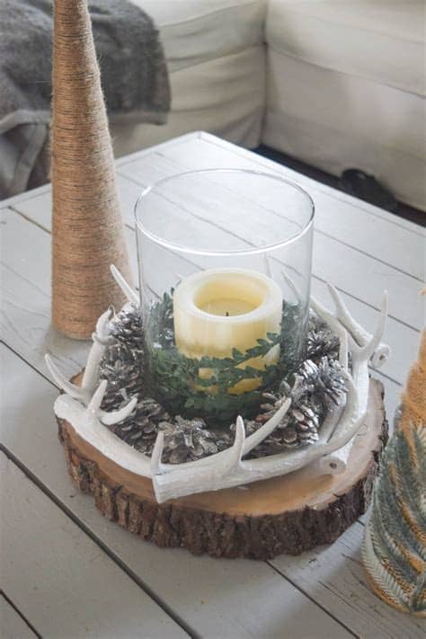 This is one of the most simple and easy home decor craft. DIY rustic holiday table decor, simple Christmas tree ...
