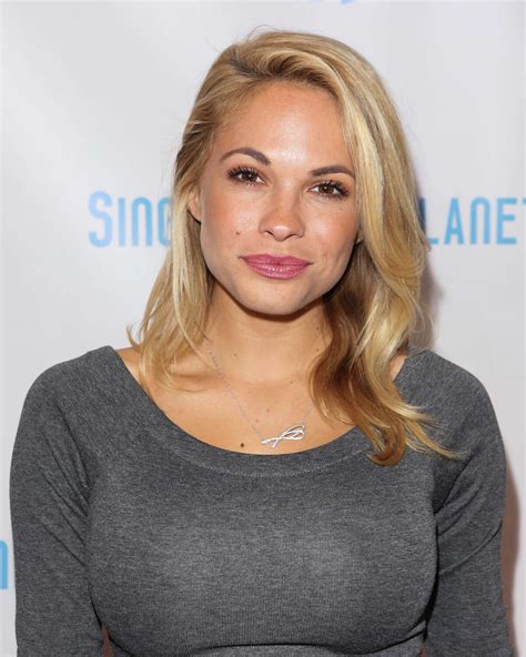 Playboy Playmate Dani Mathers Posts Nude Shower Photo Of Woman At Gym