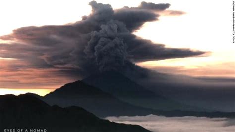 Indonesia Volcano Mount Agung Eruption Closes Balis Main Airport Cnn