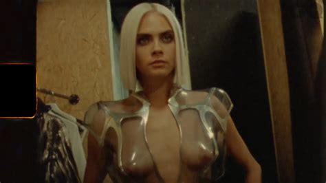 Cara Delevingne Nue Dans Gq Behind The Scenes