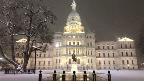 Michigan Legislators Pass 11b Plan First Major Spending Bill Of New
